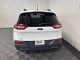 Used 2016 Jeep Cherokee Sport image 6