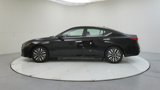 Used 2024 Nissan Altima 2.5 SV image 5