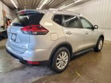 Used 2020 Nissan Rogue SV image 3