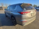Used 2022 Mitsubishi Outlander SE image 3