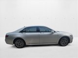 Used 2018 Lincoln Continental Select image 4