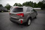 Used 2015 Kia Sorento LX image 3