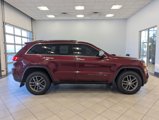 Used 2017 Jeep Grand Cherokee Limited image 2