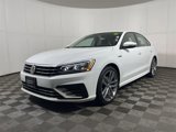 Used 2018 Volkswagen Passat 2.0T R-Line w/ R-Line Lighting Package image 3