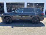 Used 2022 Volkswagen Atlas SE w/ Panoramic Sunroof Package image 2