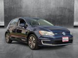 Used 2016 Volkswagen e-Golf SE image 3