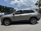 Used 2019 Jeep Cherokee Latitude Plus w/ Cold Weather Group image 4