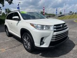 Used 2019 Toyota Highlander SE image 2