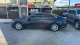 Used 2018 Chevrolet Malibu LT image 2