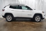 Used 2024 Jeep Compass Latitude image 2
