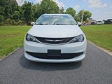 Used 2021 Chrysler Voyager Lxi image 2