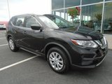 Used 2017 Nissan Rogue S image 2