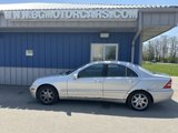 Used 2001 Mercedes-Benz C 240 Sedan image 2