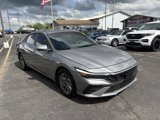 Used 2024 Hyundai Elantra SEL image 2