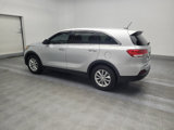 Used 2017 Kia Sorento L image 3
