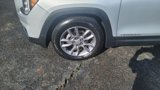 Used 2022 GMC Terrain SLT w/ Infotainment Package II image 6
