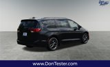 Used 2019 Chrysler Pacifica Touring-L Plus w/ S Appearance Package image 3