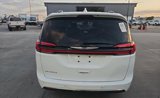 Used 2022 Chrysler Pacifica Touring-L image 3