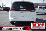 New 2025 Chrysler Pacifica Select image 4