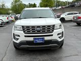 Used 2017 Ford Explorer XLT image 3