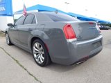 Used 2019 Chrysler 300 Touring w/ Chrome Appearance Package image 4
