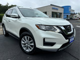 Used 2020 Nissan Rogue SV image 2