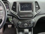 Used 2019 Jeep Cherokee Latitude w/ Cold Weather Group image 5