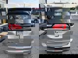 Used 2017 Chrysler Pacifica Touring-L image 6