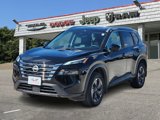 Used 2025 Nissan Rogue SV w/ SV Premium Package image 2