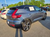 Used 2019 Volvo XC40 T5 R-Design image 4