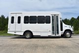 Used 2010 Ford E-450 and Econoline 450 Super Duty image 3