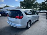 Used 2022 Chrysler Voyager LX image 6