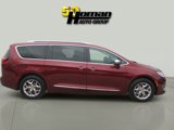 Used 2017 Chrysler Pacifica Limited w/ Advanced Safetytec Group image 4