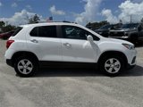 Used 2017 Chevrolet Trax LT w/ LT Convenience Package image 3