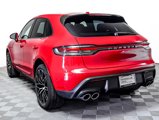Certified 2024 Porsche Macan image 3
