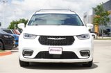 Used 2022 Chrysler Pacifica Touring-L image 2