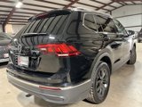 Used 2024 Volkswagen Tiguan SE image 2