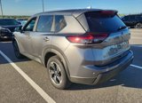 Used 2024 Nissan Rogue SV image 5