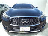 Used 2017 INFINITI QX30 Premium w/ Technology Package image 4