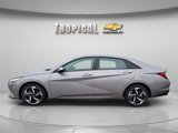 Used 2023 Hyundai Elantra SEL w/ Convenience Package image 2