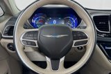 Used 2019 Chrysler Pacifica Limited image 4