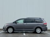 Used 2014 Toyota Sienna XLE image 2