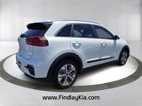 Used 2022 Kia Niro EX image 6