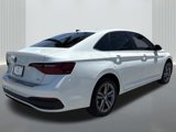Used 2023 Volkswagen Jetta SE image 5