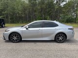 Used 2023 Toyota Camry SE image 3