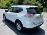 Used 2016 Nissan Rogue SV image 3