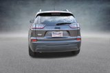 Used 2023 Jeep Cherokee Altitude Lux image 4