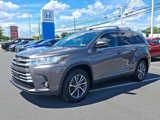 Used 2019 Toyota Highlander XLE image 3