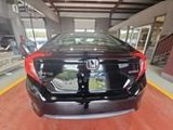 Used 2018 Honda Civic Touring image 5