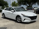 Used 2021 Hyundai Elantra SE image 2